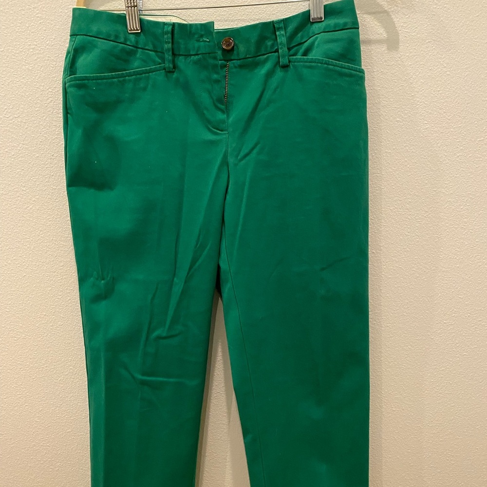 Lands End. Mid Rise, straight leg, green pants. Size 4P